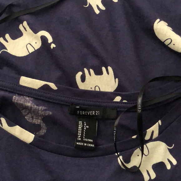 Forever 21 Cropped Tee - Picture 2 of 3